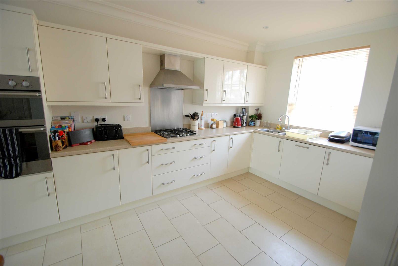 Kitchen\Family Room